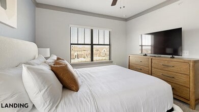 4689 Mustang Pkwy, Unit 7301 in Carrollton, TX - Foto de edificio - Building Photo