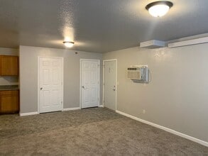 811 Mallow St, Unit 4 in Rapid City, SD - Foto de edificio - Building Photo