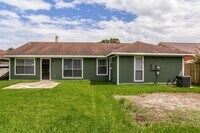 242 Maybrook Dr photo'