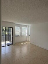 1238 S Military Trail in Deerfield Beach, FL - Building Photo - Building Photo