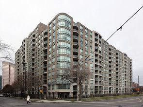 Park Palace in Toronto, ON - Building Photo - Building Photo