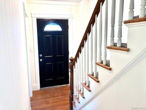 191 W Main St in Oyster Bay, NY - Building Photo - Building Photo