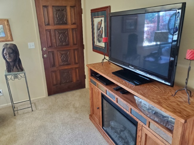 2404 N Weaver Cir in Boise, ID - Building Photo - Building Photo