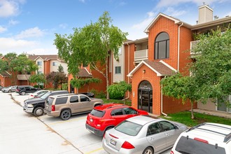 Tregaron Oaks in Bellevue, NE - Foto de edificio - Building Photo