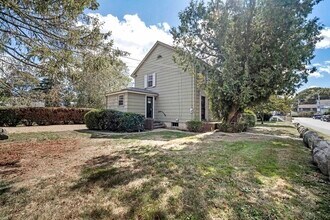 84 Mt Pleasant Ave in Gloucester, MA - Building Photo - Building Photo