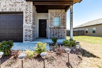 741 Tupelo Tank Dr in New Braunfels, TX - Building Photo - Building Photo