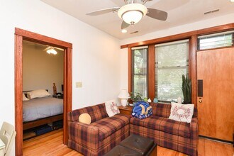 2821 W Shakespeare Ave, Unit G07C in Chicago, IL - Building Photo - Building Photo