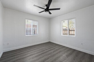 731 W Pepper Pl in Mesa, AZ - Building Photo - Building Photo