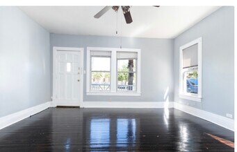 208 E Arsenal, Unit 1 in San Antonio, TX - Foto de edificio - Building Photo