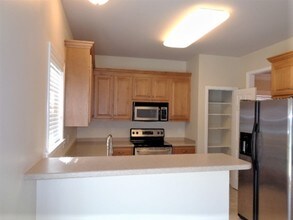 2042 Keene Cir in Spring Hill, TN - Building Photo - Building Photo