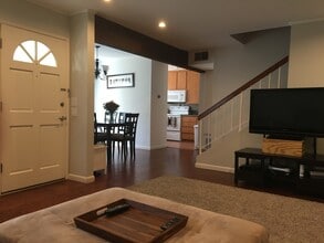 18526 Mayall St, Unit #A in Los Angeles, CA - Building Photo - Building Photo