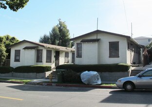 643 W 23rd St in San Pedro, CA - Foto de edificio - Building Photo