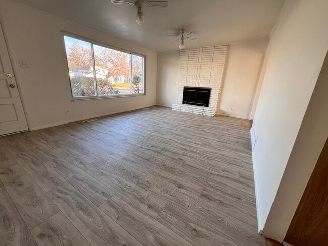 1344 E 8125 S in Sandy, UT - Building Photo - Building Photo