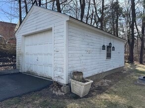 173 Pleasant St in Clinton, MA - Building Photo - Building Photo