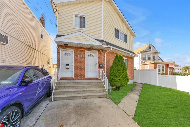 112-36 Dillon St in Queens, NY - Building Photo - Building Photo