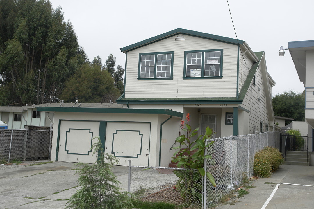 2827 22nd Ave in Oakland, CA - Building Photo