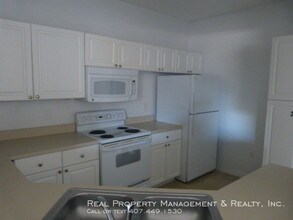 5560 Metrowest Blvd-Unit -#108 in Orlando, FL - Building Photo - Building Photo