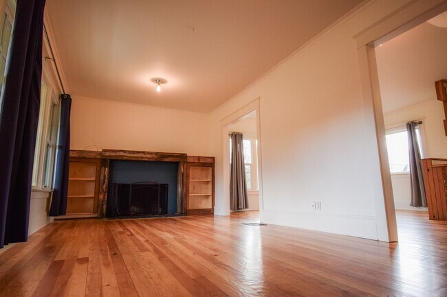property at 2435 SE 24th Ave