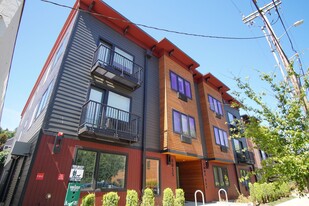 6015 S Virginia Ave in Portland, OR - Building Photo