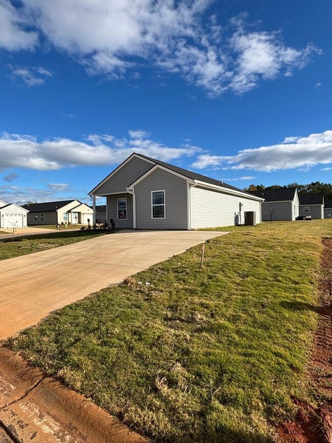 501 Molly Parker Ln in Spartanburg, SC - Building Photo - Building Photo