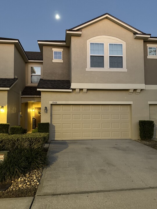 1566 Purple Plum Ln in Oviedo, FL - Building Photo