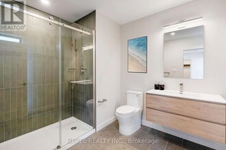 4390 Hillview Dr in Lincoln, ON - Building Photo - Building Photo