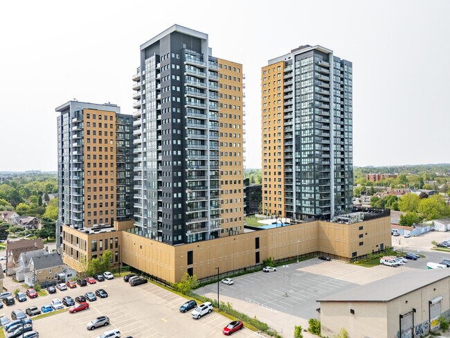 Tower 3 in Kitchener, ON - Building Photo - Building Photo
