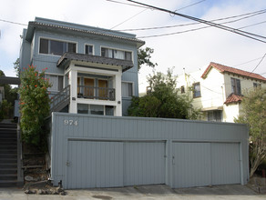 974 Bayview Ave in Oakland, CA - Building Photo - Building Photo