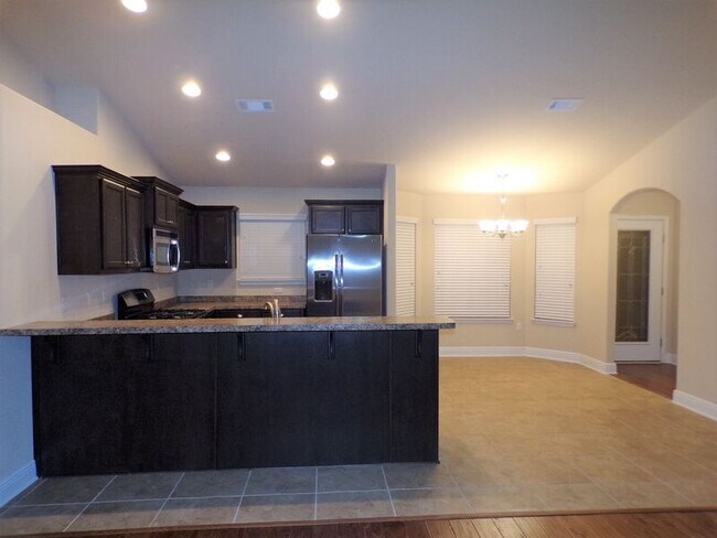 5805 Maggie Rose Cir in Milton, FL - Building Photo - Building Photo