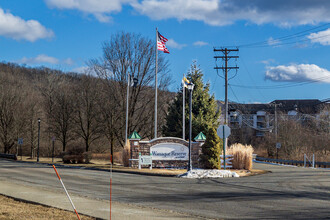 Wanaque Reserve in Wanaque, NJ - Foto de edificio - Building Photo