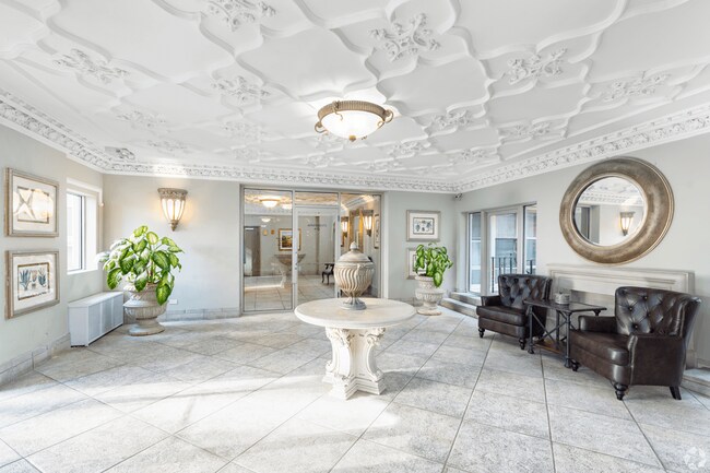 901 W Argyle St in Chicago, IL - Foto de edificio - Building Photo