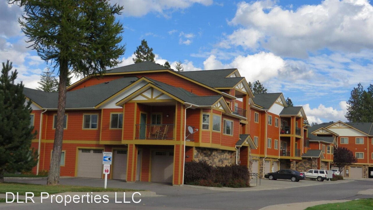 6800 N Spurwing Loop in Coeur d'Alene, ID - Foto de edificio