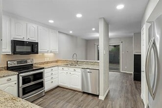 2903 Country Pl Cir in Carrollton, TX - Building Photo - Building Photo