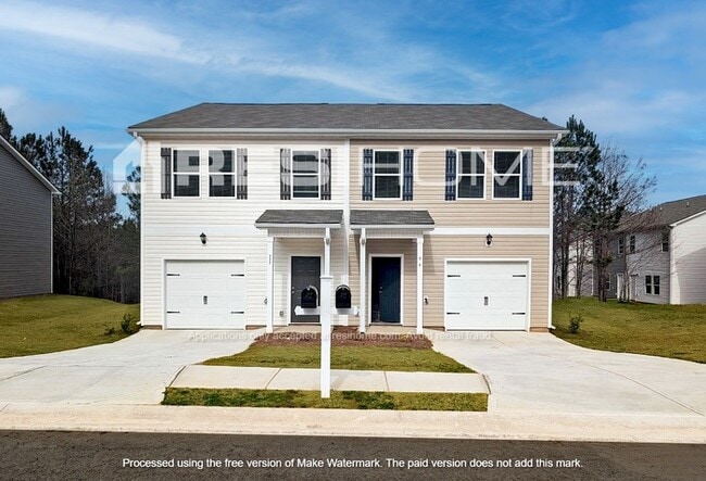 property at 432 Oakwood Dr NW