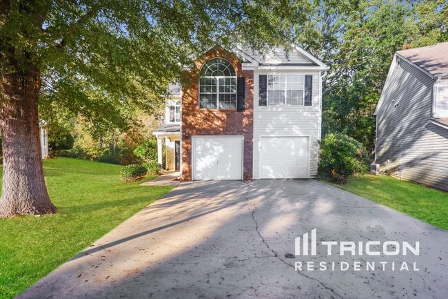 property at 7913 Four Oaks Ct