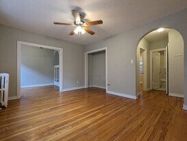 542 W Surf St, Unit #540-N3 in Chicago, IL - Building Photo