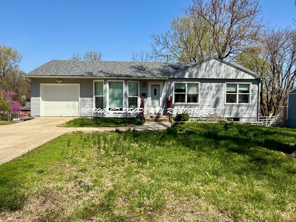9350 E 69th Terrace in Raytown, MO - Building Photo