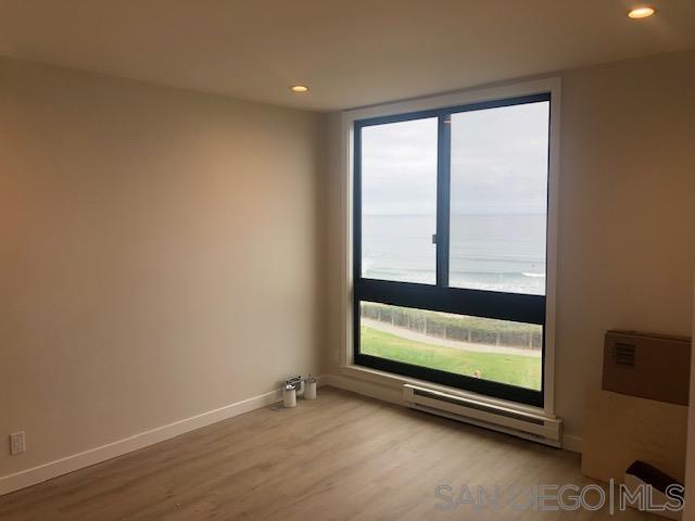 4667 Ocean Blvd-Unit -307 in San Diego, CA - Building Photo - Building Photo