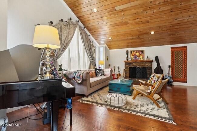 1261 Uppingham Dr in Thousand Oaks, CA - Building Photo - Building Photo