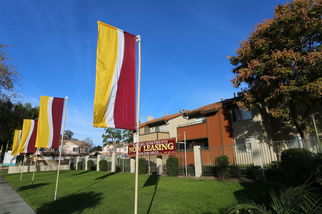 The Oaks Apartments Upland, CA Apartments