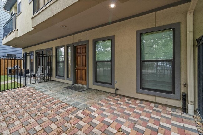 1113 St Charles St in Houston, TX - Building Photo - Building Photo