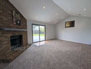 7812 Brookfield Dr in Fort Wayne, IN - Building Photo - Building Photo