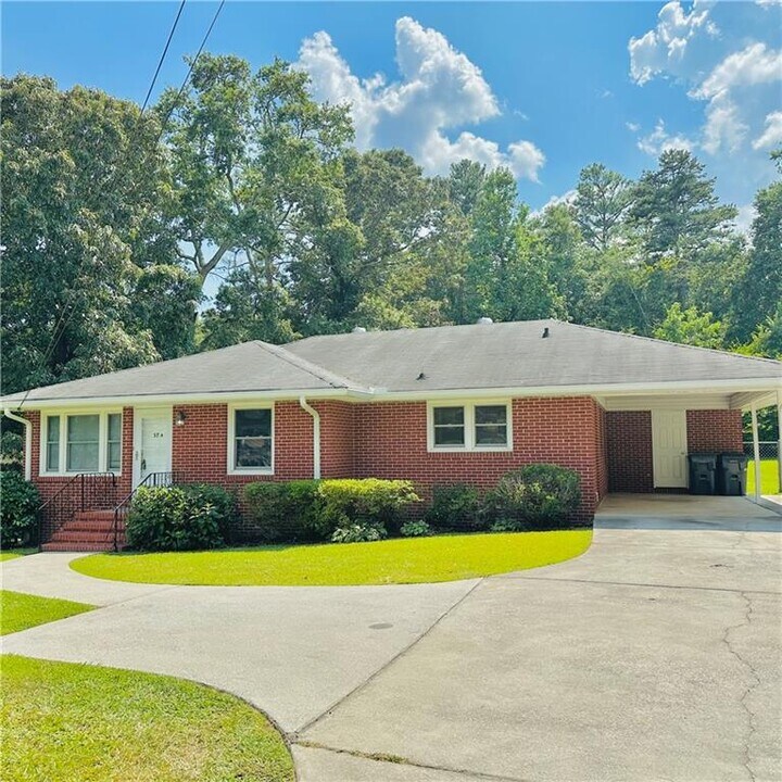 374 Dacula Rd in Dacula, GA - Building Photo