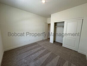 925 Nelle Dr in Minden, NV - Building Photo - Building Photo