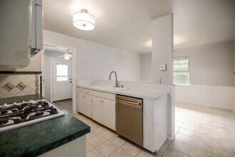 1117 Colony N Dr in Austin, TX - Building Photo - Building Photo