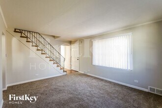 3915 N Park St, Unit B in Westmont, IL - Foto de edificio - Building Photo