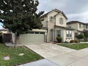 17808 Daffodil Hill St in Lathrop, CA - Building Photo - Building Photo