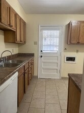 1022 S White Station Rd in Memphis, TN - Building Photo - Building Photo