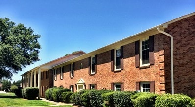 The Oaks at Little Dutchman Creek in Rock Hill, SC - Foto de edificio - Building Photo