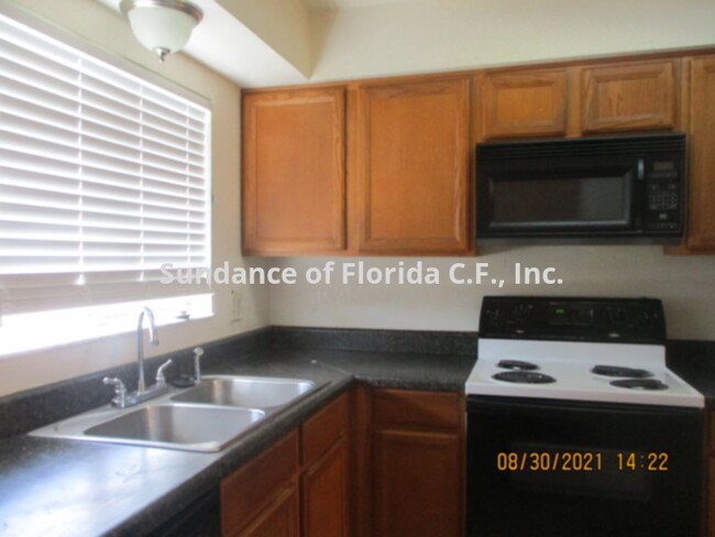 201 Royal Palm Dr in Kissimmee, FL - Building Photo - Building Photo